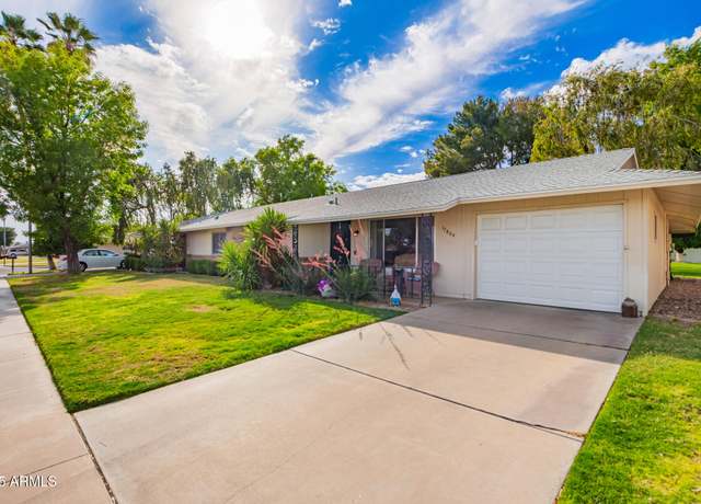 Property at 17804 N Del Webb Blvd, Sun City, AZ 85373, 2 beds, 2 baths