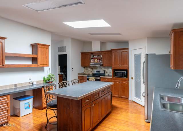 Property at 5864 E Reynolds Rd, Florence, AZ 85132, 5 beds, 2 baths