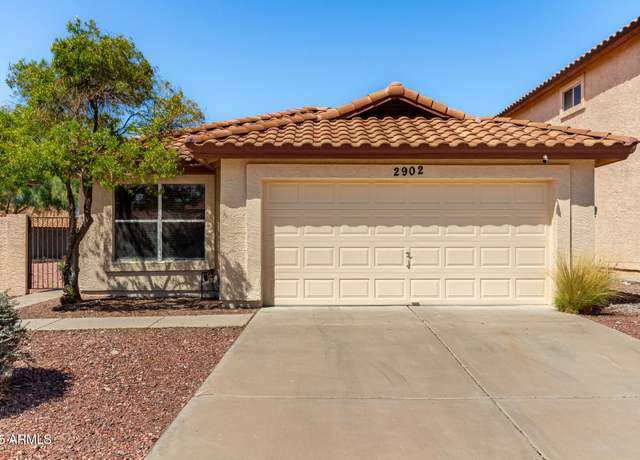 Property at 2902 E Windmere Dr, Phoenix, AZ 85048, 3 beds, 2 baths