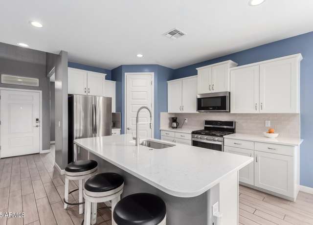 Property at 16539 W Winston Dr, Goodyear, AZ 85338, 4 beds, 2.5 baths