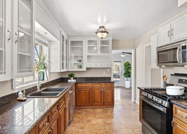 Property at 1749 W Monterosa St, Phoenix, AZ 85015, 4 beds, 3 baths