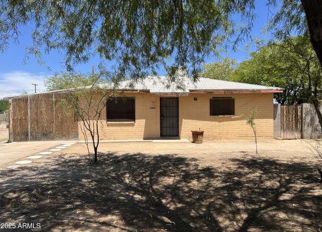Property at 2906 E Saint John Rd, Phoenix, AZ 85032, 2 beds, 2 baths