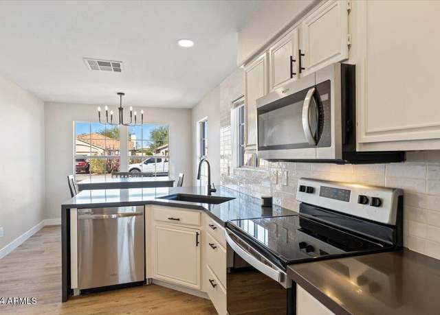 Property at 6617 E Northridge St, Mesa, AZ 85215, 3 beds, 2 baths