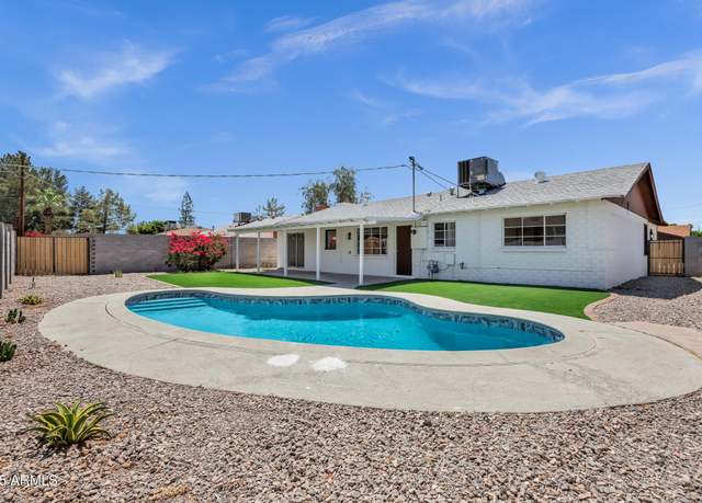 Property at 8002 E Whitton Ave, Scottsdale, AZ 85251, 4 beds, 2 baths