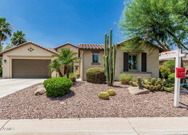Property at 5261 N Arrowhead Dr, Eloy, AZ 85131, 2 beds, 2.5 baths