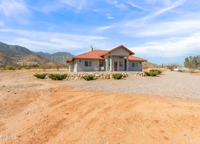 Property at 6372 S Sonni AN Ln, Hereford, AZ 85615, 3 beds, 2 baths