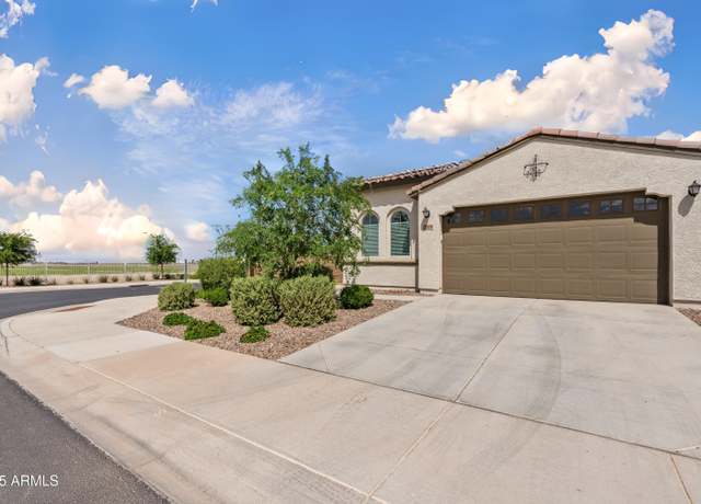 Property at 2204 E Kelly Dr, Gilbert, AZ 85298, 4 beds, 2 baths