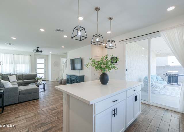 Property at 1901 W 23rd Ave, Apache Junction, AZ 85120, 3 beds, 2.5 baths