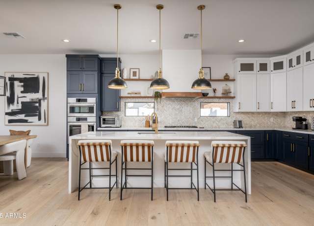 Property at 3628 E Clarendon Ave, Phoenix, AZ 85018, 4 beds, 3.5 baths