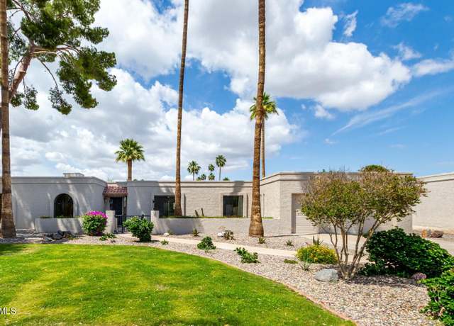 Property at 12 E Seminole Dr, Phoenix, AZ 85022, 5 beds, 3 baths