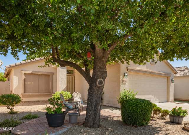 Property at 2736 E Dragoon Cir, Mesa, AZ 85204, 3 beds, 2 baths