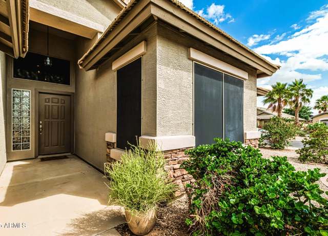 Property at 29915 N Maravilla Dr, San Tan Valley, AZ 85143, 3 beds, 2 baths