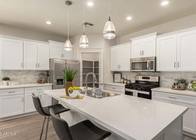 Property at 2993 N Princeton Dr, Florence, AZ 85132, 3 beds, 2 baths