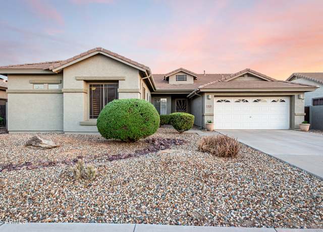 Property at 4139 E Loma Vista St, Gilbert, AZ 85295, 4 beds, 2 baths