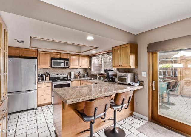 Property at 5941 N 83rd St, Scottsdale, AZ 85250, 3 beds, 2.5 baths