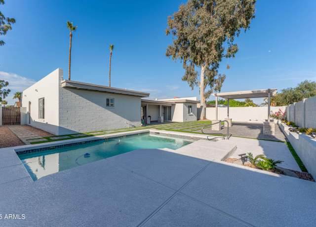 Property at 4033 W Sharon Ave, Phoenix, AZ 85029, 4 beds, 2 baths