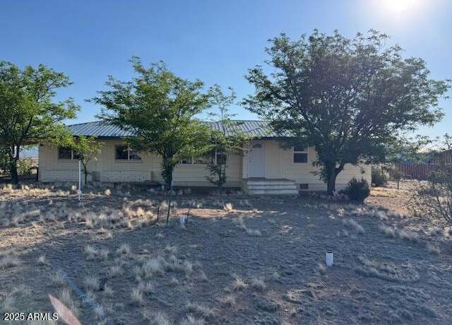 Property at 54515 N Sundown Way, Seligman, AZ 86337, 3 beds, 2 baths
