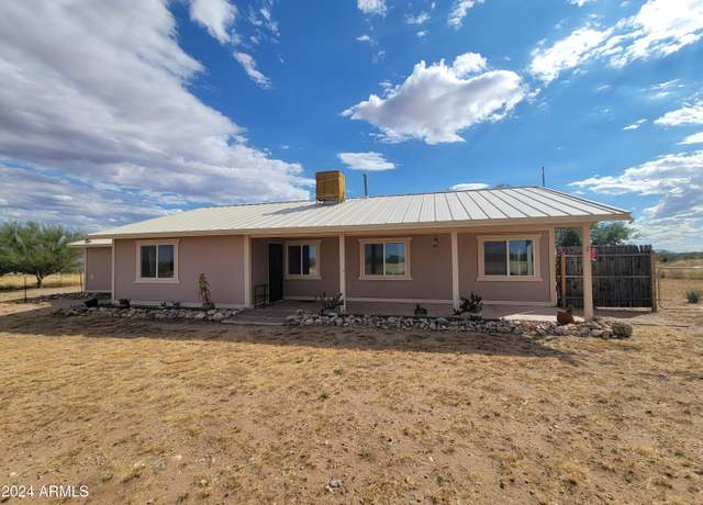 Property at 8075 E Bloomfield Rd, Hereford, AZ 85615, 3 beds, 2 baths