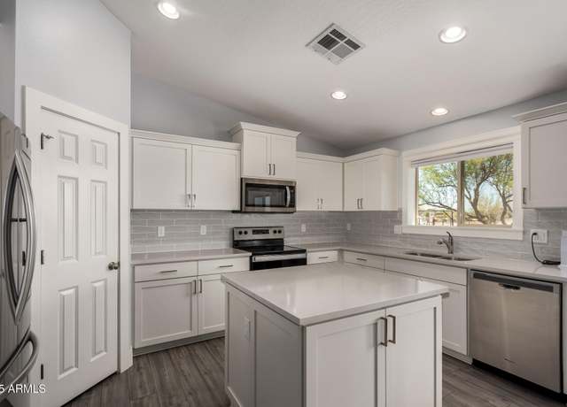 Property at 32431 N 226th Ave, Wittmann, AZ 85361, 3 beds, 2 baths