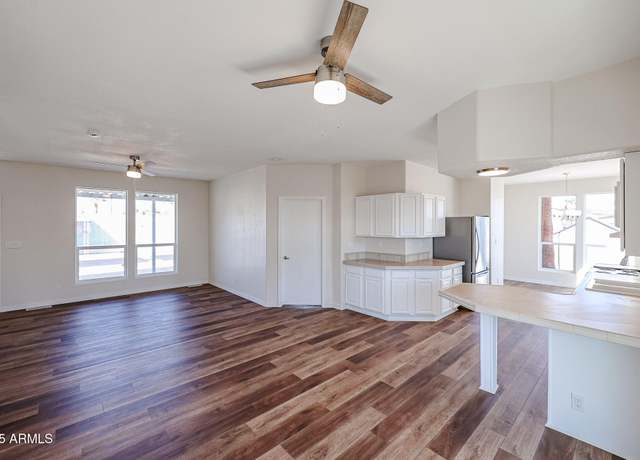 Property at 8401 N 67th Ave #91, Glendale, AZ 85302, 3 beds, 2 baths