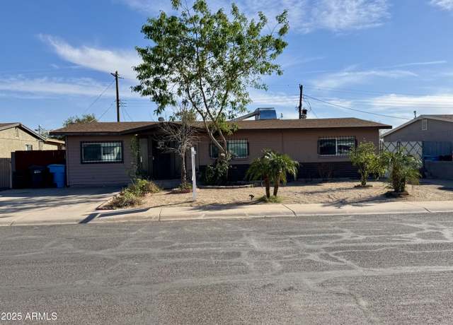 Property at 7921 W Pinchot Ave, Phoenix, AZ 85033, 3 beds, 2 baths