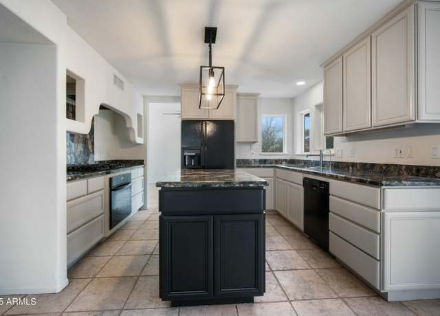 Property at 1428 E Las Palmaritas Dr, Phoenix, AZ 85020, 5 beds, 3 baths