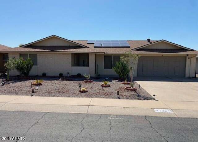 Property at 12219 N Sun Valley Dr, Sun City, AZ 85351, 2 beds, 2 baths