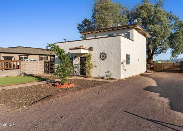Property at 21647 W Laura St, Wittmann, AZ 85361, 3 beds, 2 baths