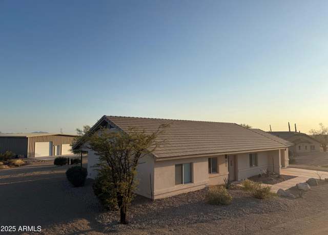 Property at 931 E Whiteley St, Apache Junction, AZ 85119, 2 beds, 2 baths
