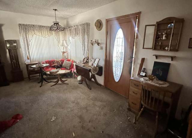 Property at 2102 W Hazelwood St, Phoenix, AZ 85015, 3 beds, 1 bath