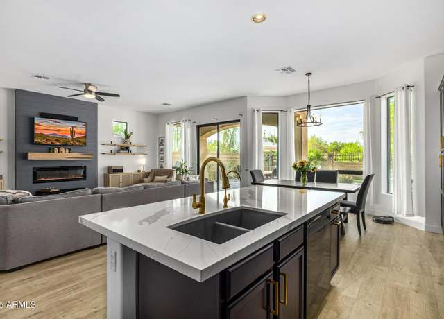Property at 8632 E Indigo St, Mesa, AZ 85207, 4 beds, 4 baths