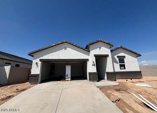Property at 1698 N Comiskey Dr, Florence, AZ 85132, 4 beds, 2 baths
