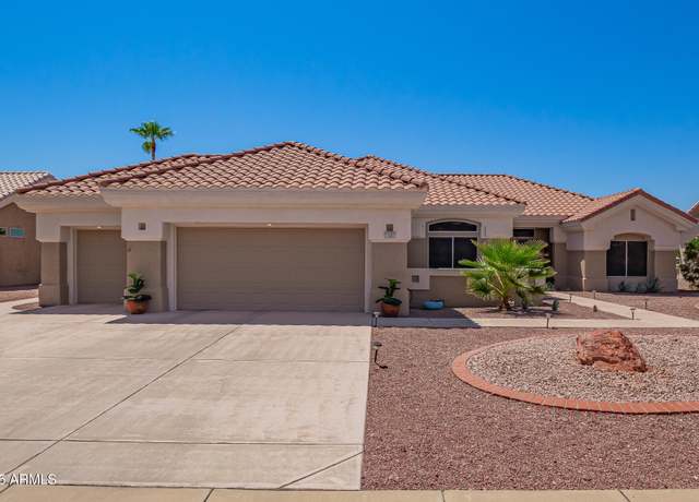 Property at 15401 W Whitewood Dr, Sun City West, AZ 85375, 2 beds, 2.5 baths