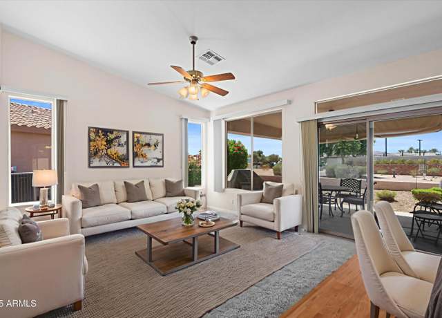 Property at 5028 S Peachwood Dr, Gilbert, AZ 85298, 2 beds, 2 baths