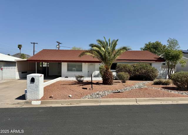 Property at 1214 E Las Palmaritas Dr, Phoenix, AZ 85020, 3 beds, 2 baths