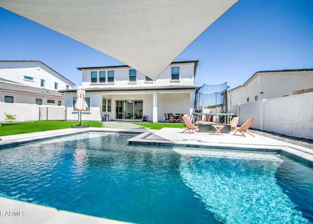 Property at 3879 W Serpentine Dr, Queen Creek, AZ 85144, 4 beds, 2.5 baths