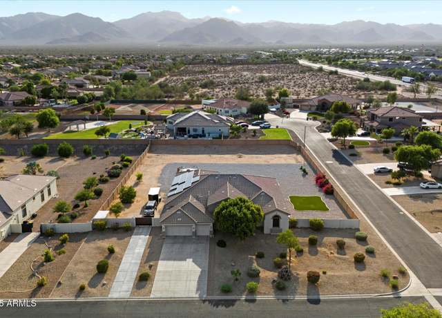 Property at 10420 N Erin Ct, Waddell, AZ 85355, 4 beds, 3 baths