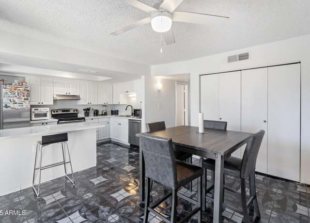 Property at 6345 N 49th Ave, Glendale, AZ 85301, 3 beds, 2 baths