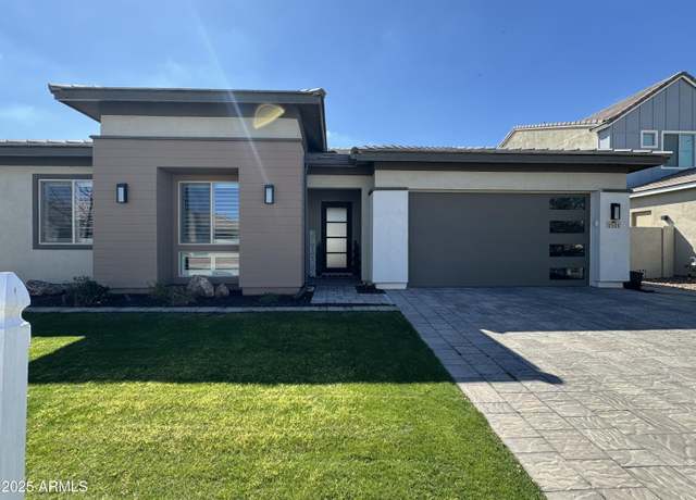 Property at 1511 E Lynx Way, Gilbert, AZ 85298, 4 beds, 3.5 baths