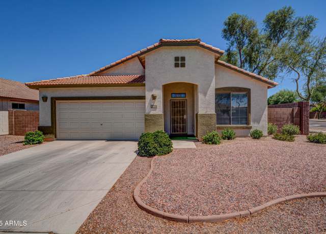 Property at 15902 W Hearn Rd, Surprise, AZ 85379, 3 beds, 2 baths