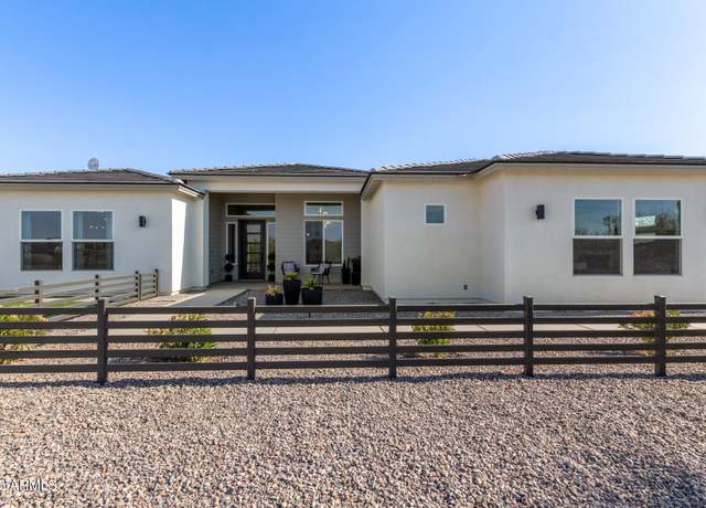 Property at 3555 W Hummingbird Ln, San Tan Valley, AZ 85144, 5 beds, 4.5 baths
