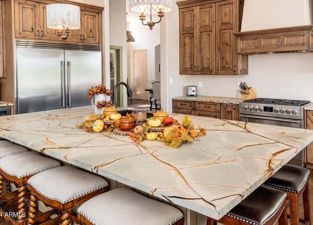 Property at 6610 E Barwick Dr, Cave Creek, AZ 85331, 3 beds, 2 baths