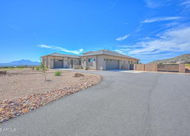 Property at 6210 E Red Oak Cir, Hereford, AZ 85615, 3 beds, 2.5 baths