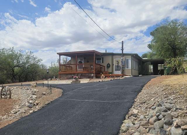 Property at 407 E Bruce St, Tombstone, AZ 85638, 3 beds, 1 bath