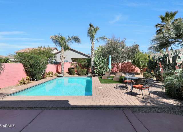 Property at 814 W Agrarian Hills Dr, San Tan Valley, AZ 85143, 4 beds, 3 baths