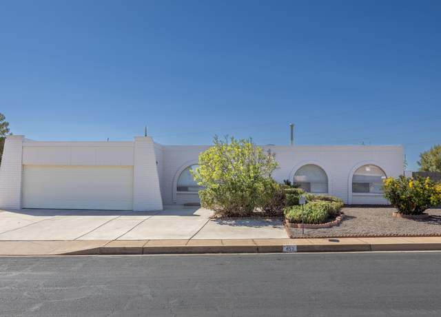 Property at 452 Savanna Dr, Sierra Vista, AZ 85635, 3 beds, 2 baths