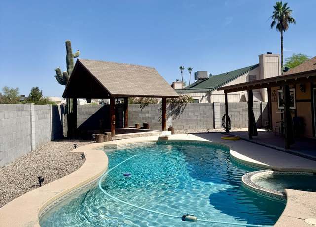 Property at 12512 N 85th Ave, Peoria, AZ 85381, 3 beds, 2 baths