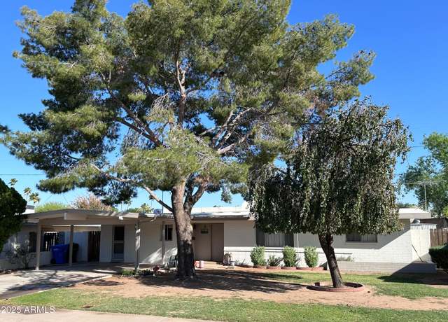 Property at 3749 E Laurel Ln, Phoenix, AZ 85028, 3 beds, 1.75 baths