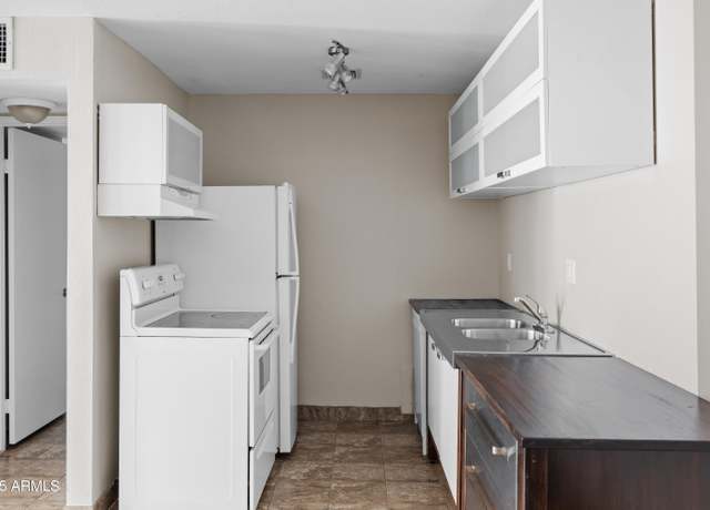 Property at 5525 E Thomas Rd Unit R11, Phoenix, AZ 85018, 1 bed, 1 bath