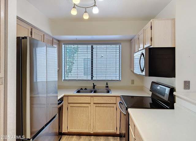 Property at 19820 N 13th Ave #241, Phoenix, AZ 85027, 2 beds, 2 baths